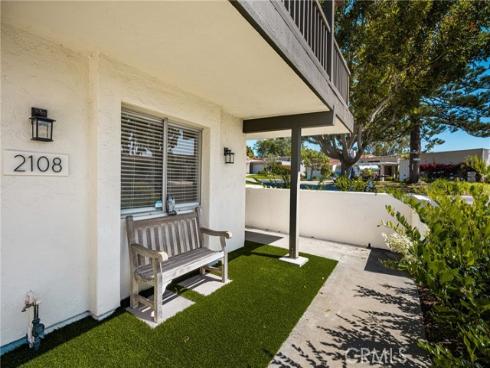 2108 Vista Entrada , Newport Beach, CA