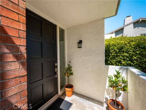 2108 Vista Entrada , Newport Beach, CA