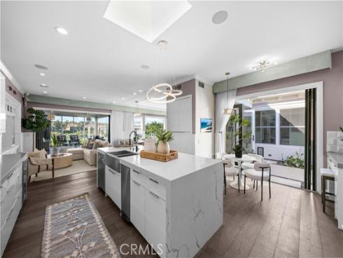 58 Victoria , Newport Beach, CA