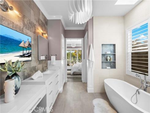 58 Victoria , Newport Beach, CA