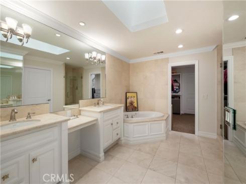 18 Rue Grand Vallee , Newport Beach, CA