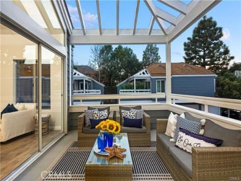 110 Hartford 64 Drive, Newport Beach, CA