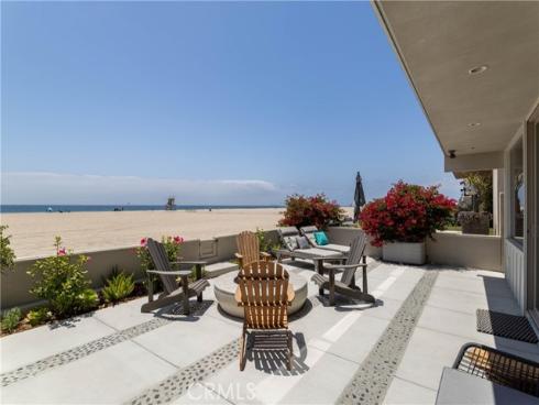 6704 W Oceanfront , Newport Beach, CA