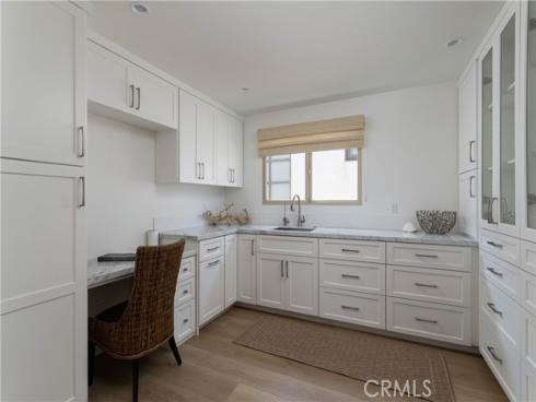 6704 W Oceanfront , Newport Beach, CA
