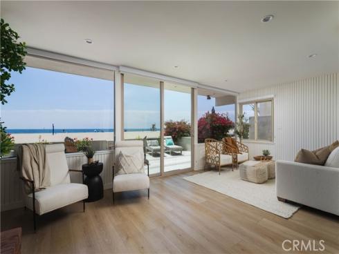 6704 W Oceanfront , Newport Beach, CA
