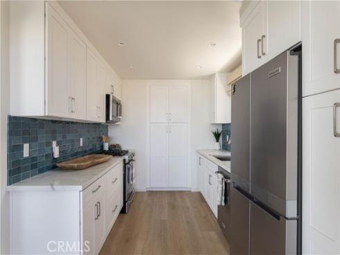 6704 W Oceanfront , Newport Beach, CA