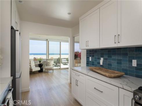 6704 W Oceanfront , Newport Beach, CA