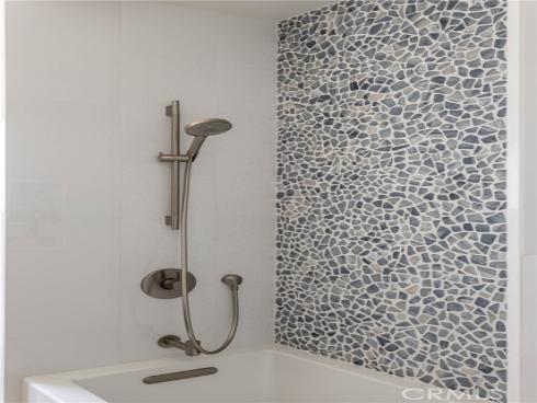 6704 W Oceanfront , Newport Beach, CA