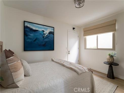 6704 W Oceanfront , Newport Beach, CA