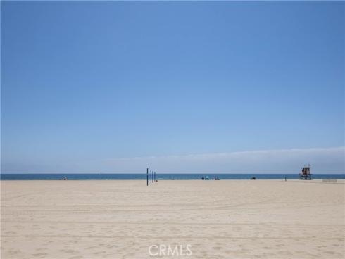 6704 W Oceanfront , Newport Beach, CA