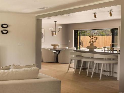 2215 Golden Cir , Newport Beach, CA