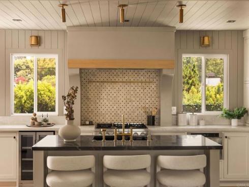 2215 Golden Cir , Newport Beach, CA
