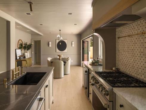 2215 Golden Cir , Newport Beach, CA