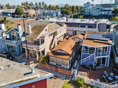 404  Clubhouse  , Newport Beach, CA