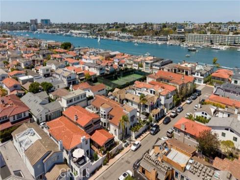 209 Via Koron , Newport Beach, CA