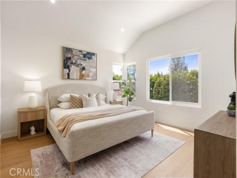 67 Pelican Court, Newport Beach, CA