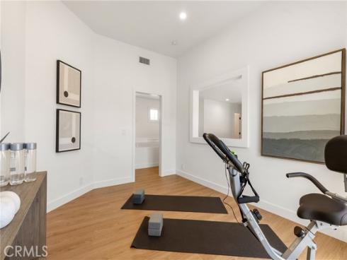 67 Pelican Court, Newport Beach, CA