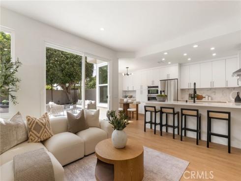 67 Pelican Court, Newport Beach, CA