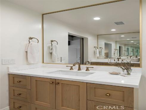 362 Vista Madera , Newport Beach, CA