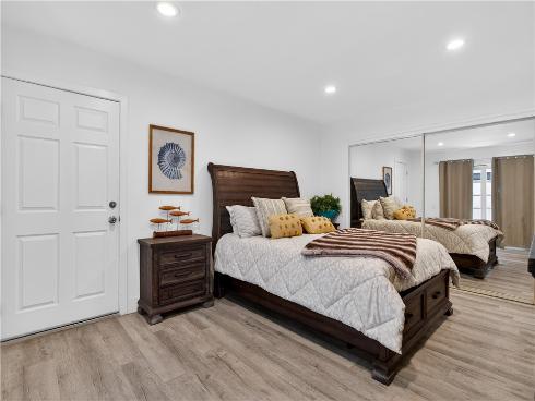 2212 W Oceanfront , Newport Beach, CA