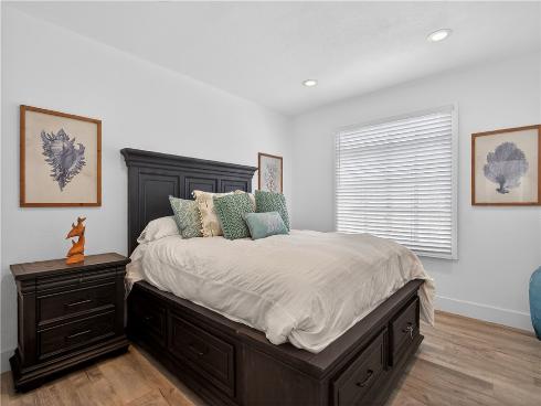2212 W Oceanfront , Newport Beach, CA
