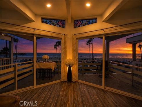 2212 W Oceanfront , Newport Beach, CA
