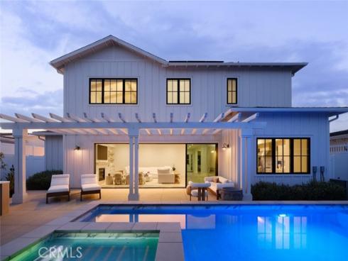 1423  Mariners  , Newport Beach, CA