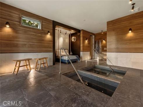 2442 Marino Dr , Newport Beach, CA