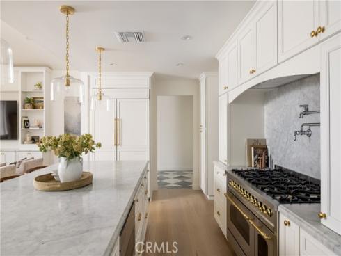 1112 Pembroke Lane, Newport Beach, CA
