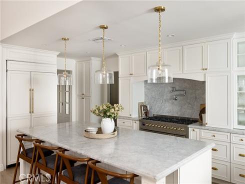 1112 Pembroke Lane, Newport Beach, CA
