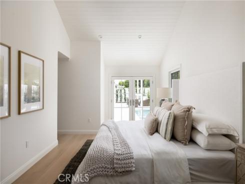 1112 Pembroke Lane, Newport Beach, CA