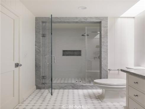 1112 Pembroke Lane, Newport Beach, CA
