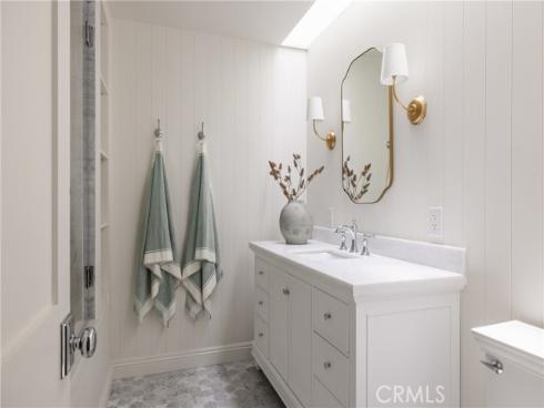 1112 Pembroke Lane, Newport Beach, CA