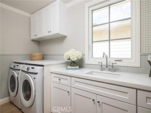 1112 Pembroke Lane, Newport Beach, CA
