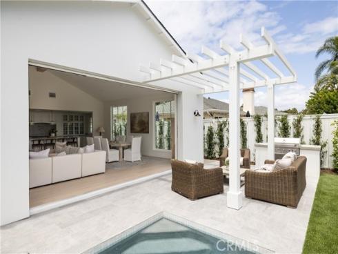 1112 Pembroke Lane, Newport Beach, CA