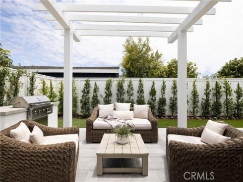 1112 Pembroke Lane, Newport Beach, CA