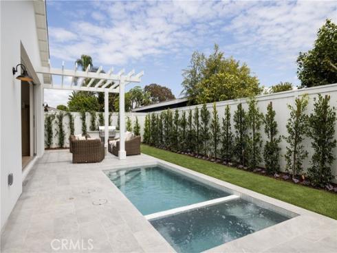 1112 Pembroke Lane, Newport Beach, CA