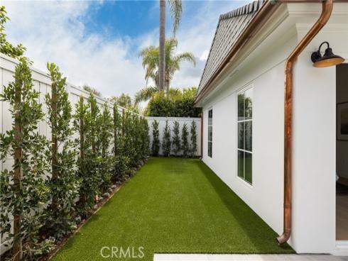 1112 Pembroke Lane, Newport Beach, CA