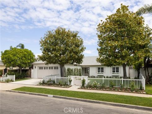 1112 Pembroke Lane, Newport Beach, CA