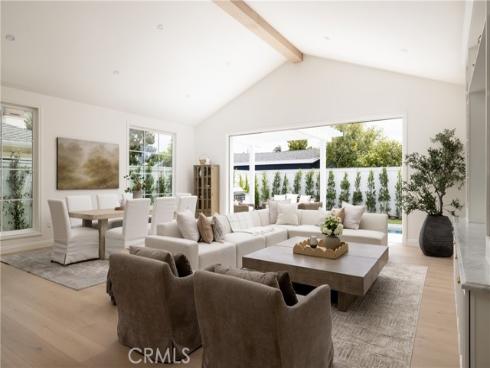 1112 Pembroke Lane, Newport Beach, CA