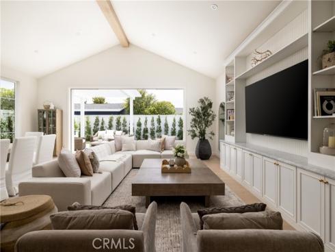 1112 Pembroke Lane, Newport Beach, CA