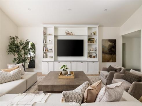 1112 Pembroke Lane, Newport Beach, CA