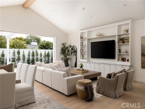 1112 Pembroke Lane, Newport Beach, CA