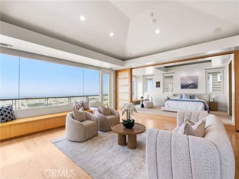 1554 E Oceanfront , Newport Beach, CA