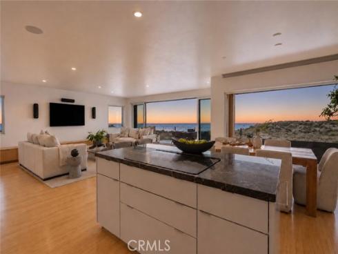 1554 E Oceanfront , Newport Beach, CA