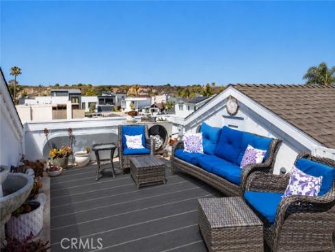 331 Walnut Street, Newport Beach, CA
