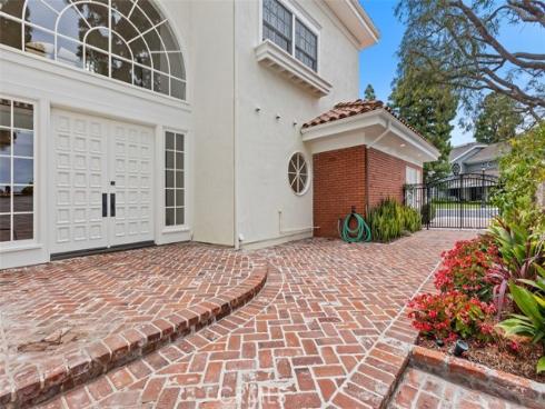 2 Belcourt , Newport Beach, CA