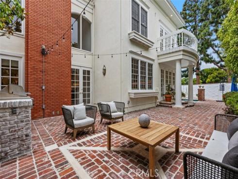 2 Belcourt , Newport Beach, CA