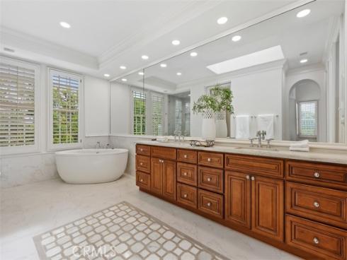 2 Belcourt , Newport Beach, CA