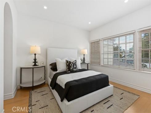 2 Belcourt , Newport Beach, CA